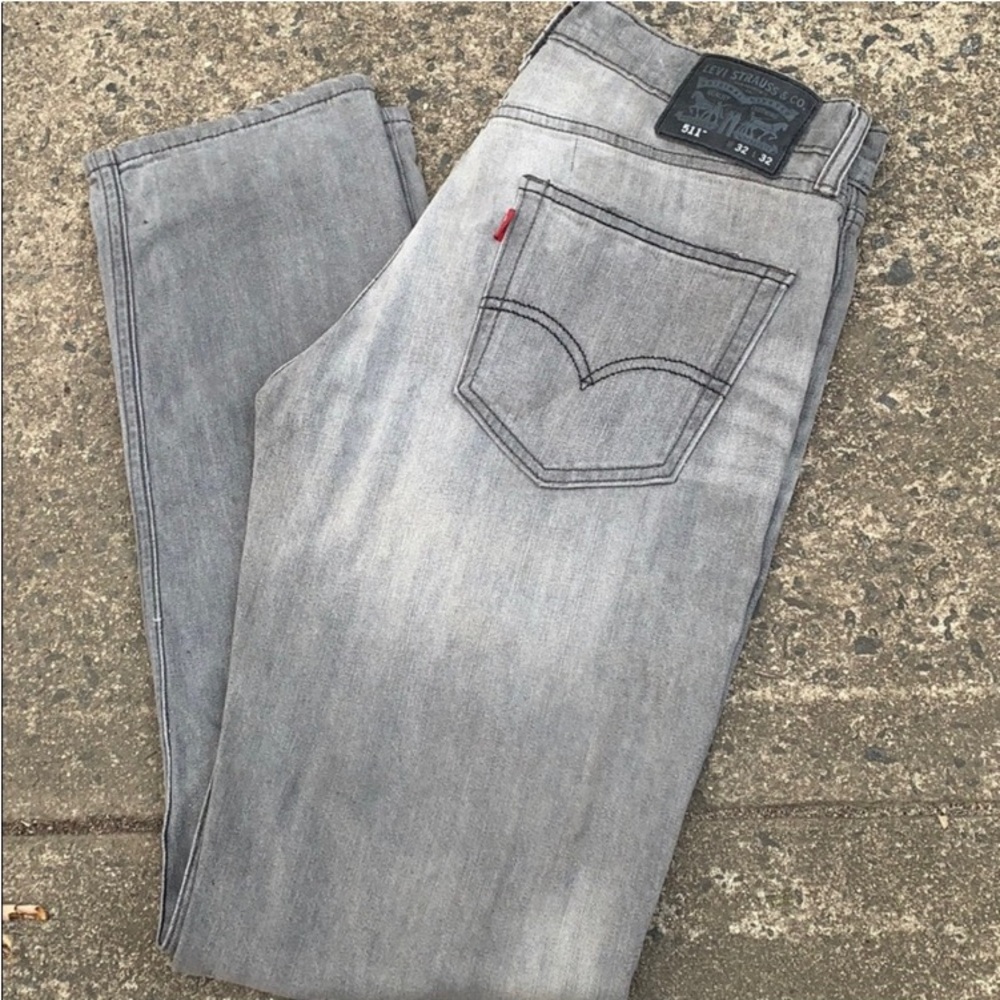 Man Levi Jeans Size 3232 Style 511 - image 2